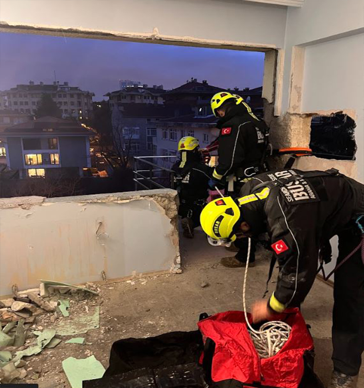BUSAR - Beşiktaş Arama Ve Kurtarma Derneği
